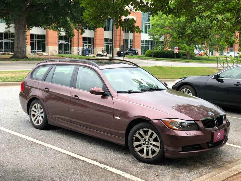 Illustration for article titled I found this wonderful E91 with a six speed